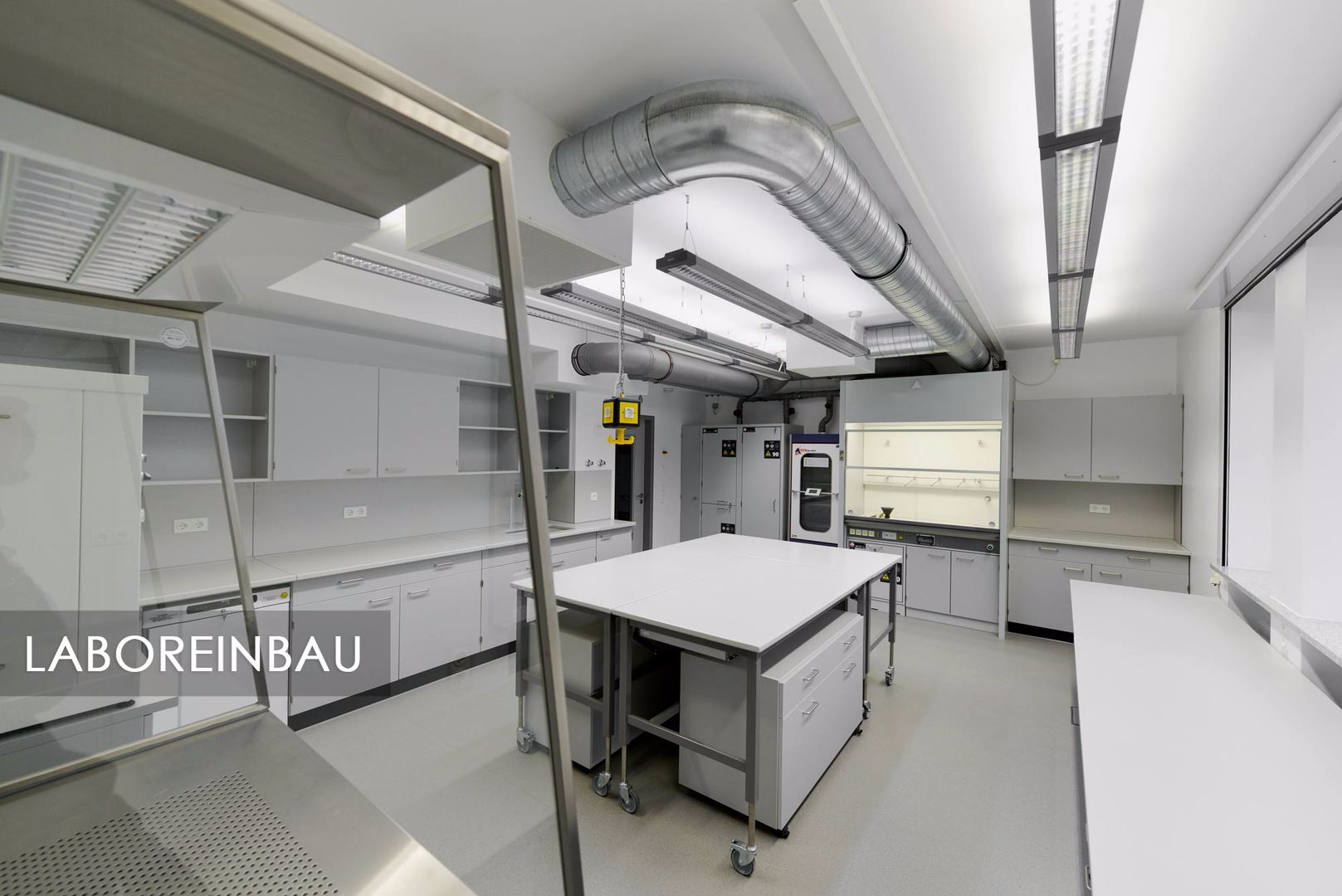 Saniertes Labor - direkt nach dem Einbau