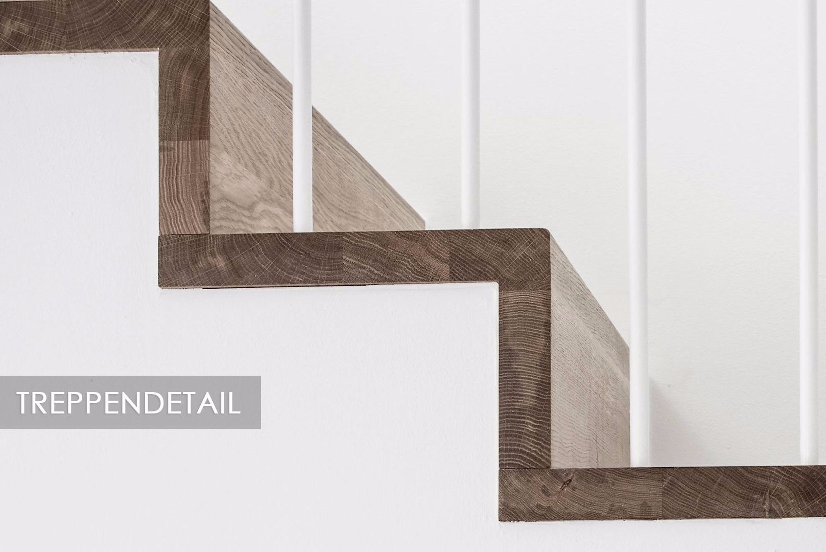 Detail einer Treppenstufe.